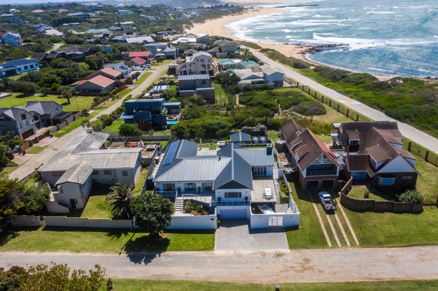 4 Bedroom Property for Sale in West Beach Eastern Cape